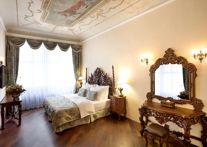 Iron Gate & By Bhg 5*