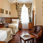 Hotel Iron Gate & By Bhg