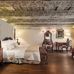 Hotel Iron Gate & By Bhg 5*