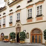 Iron Gate & By Bhg Hotel Prag