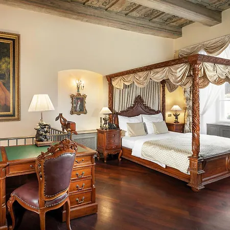 Hotel Iron Gate & By Bhg