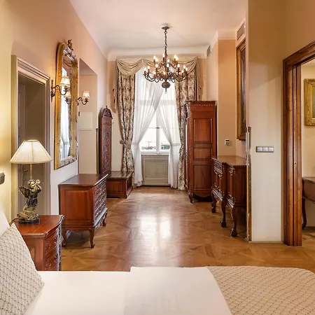 Hotel Iron Gate & By Bhg Prag