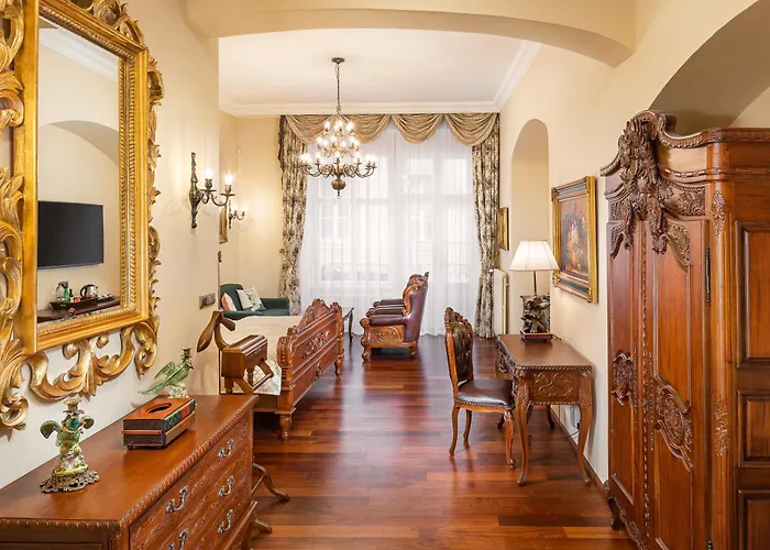 Hotel Iron Gate & By Bhg 5*