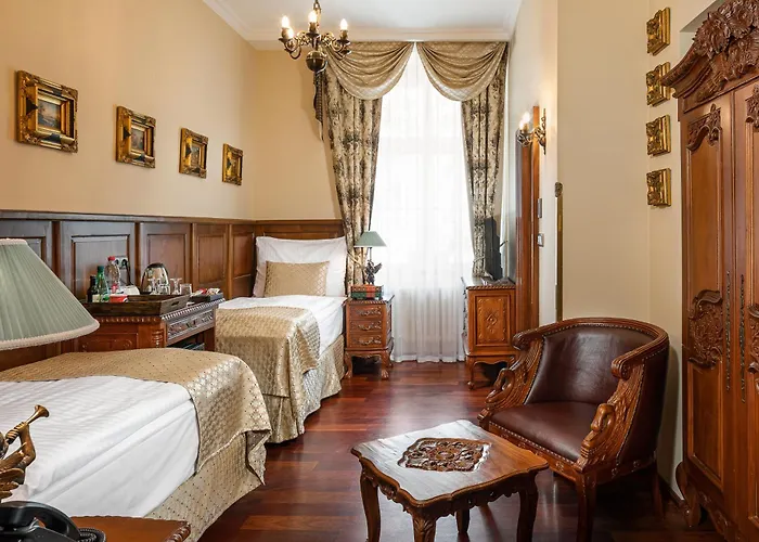 Hotel Iron Gate & By Bhg