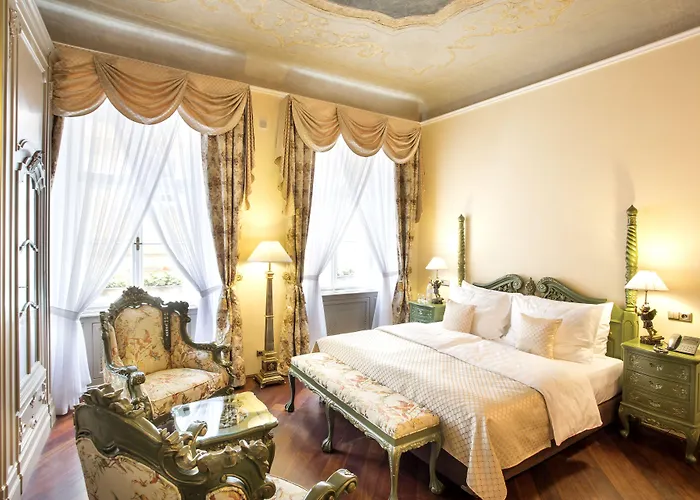 Hotel Iron Gate & By Bhg 5*