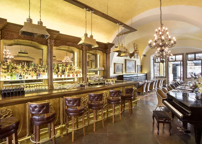 Hotel Iron Gate & By Bhg