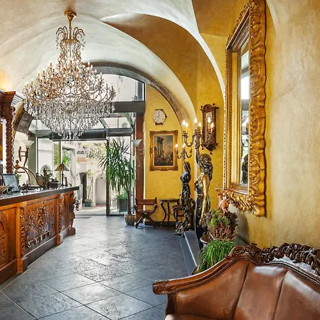 Hotel Iron Gate & By Bhg 5*