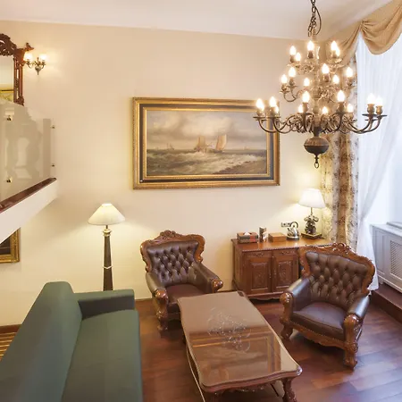 Iron Gate & By Bhg Praag