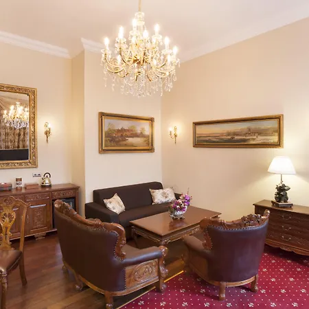 Hotel Iron Gate & By Bhg 5*