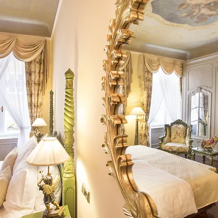 Hotel Iron Gate & By Bhg 5*