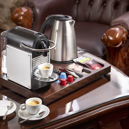 Hotel Iron Gate & By Bhg