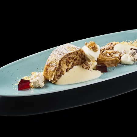 Iron Gate & By Bhg 5*