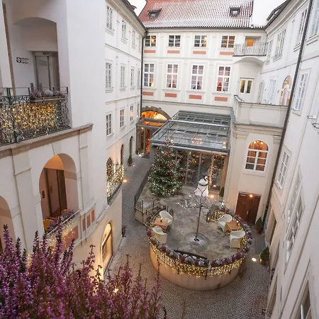 Iron Gate & By Bhg 5*