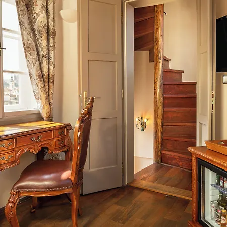 Iron Gate & By Bhg Praha