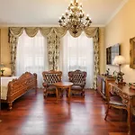 Iron Gate & By Bhg Hotel 5*