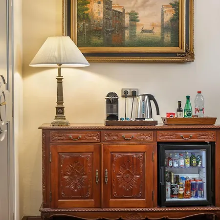 Hotel Iron Gate & By Bhg Praga
