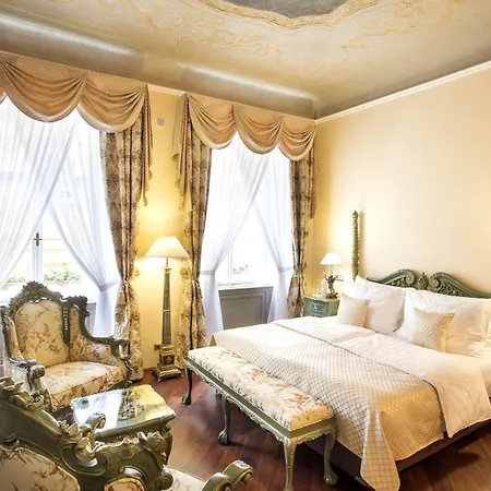 Hotel Iron Gate & By Bhg 5*