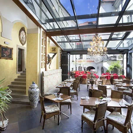 Iron Gate & By Bhg 5*