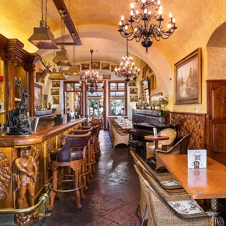 Iron Gate & By Bhg 5*