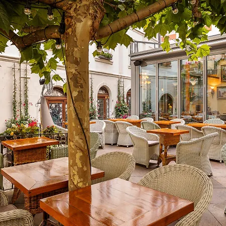 Iron Gate & By Bhg 5*